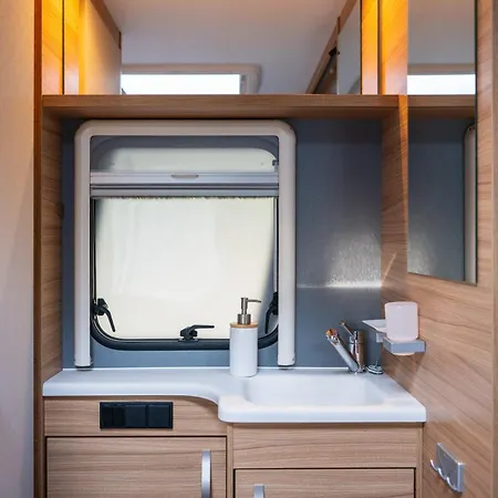 Gemuetliche Mit Top-ausstatung Und Vorzelt Im Heide *