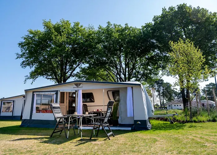 Gemuetliche Mit Top-ausstatung Und Vorzelt Im Heide *